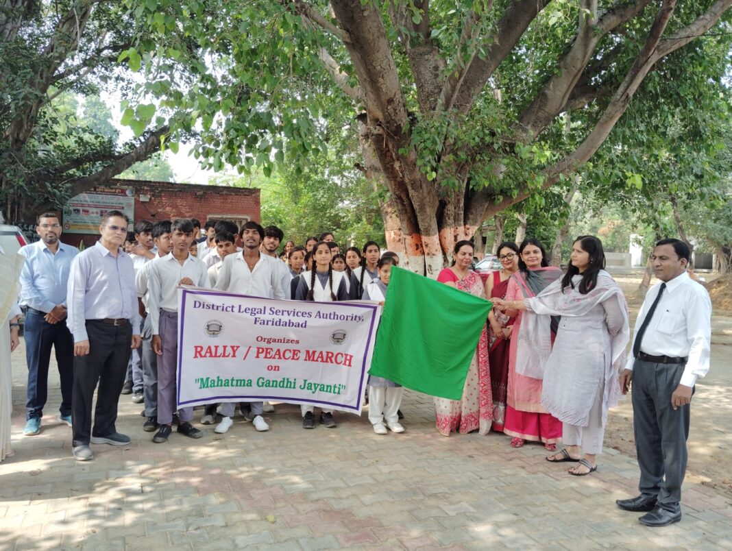 गांधी जयंती पर फरीदाबाद में शांति मार्च