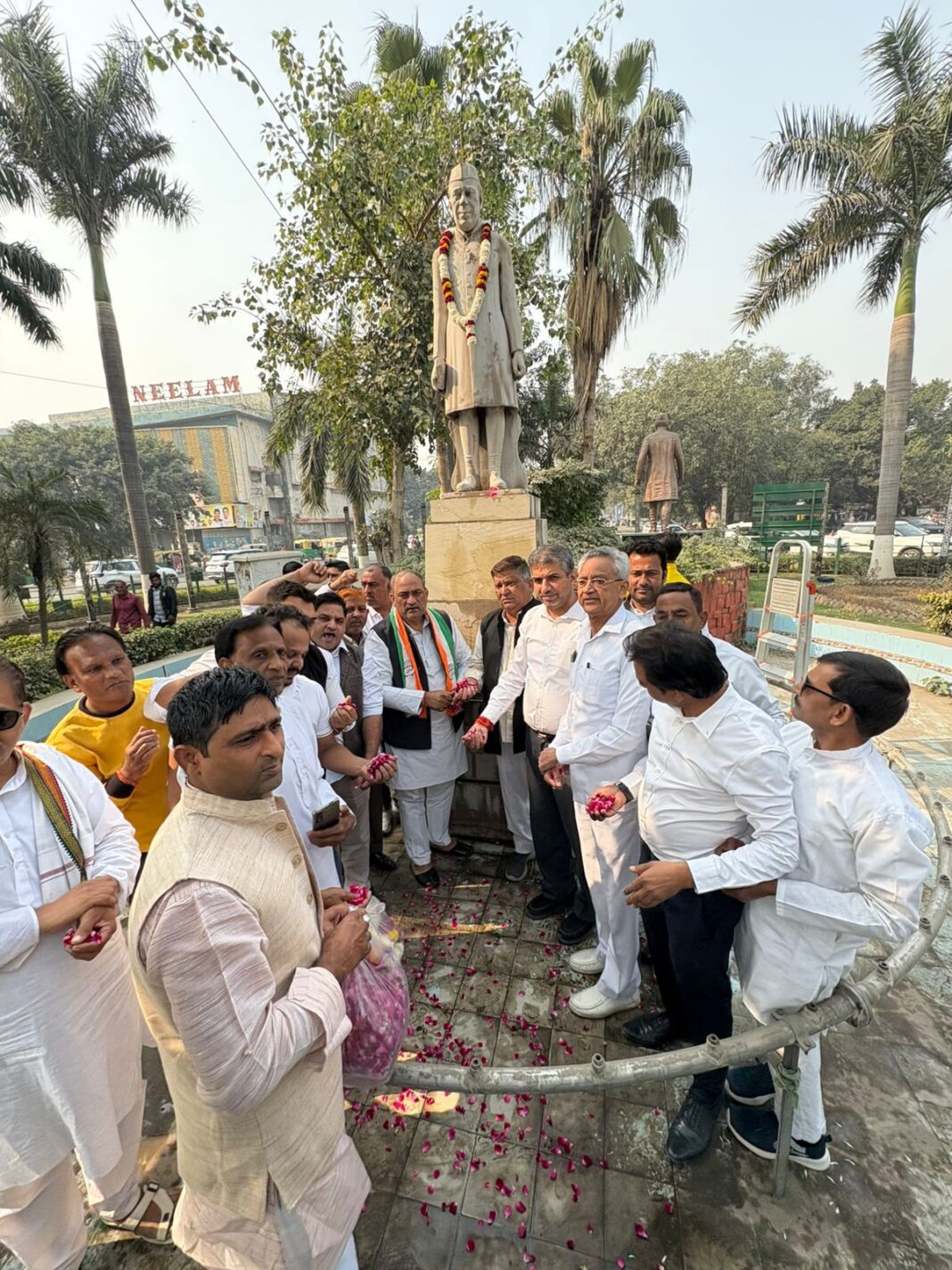 आधुनिक भारत के निर्माण में नेहरू जी ने निभाई महत्वपूर्ण भूमिका: कौशिक